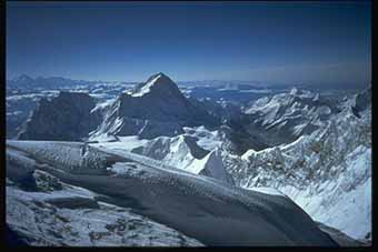 MOUNT EVEREST VIEW